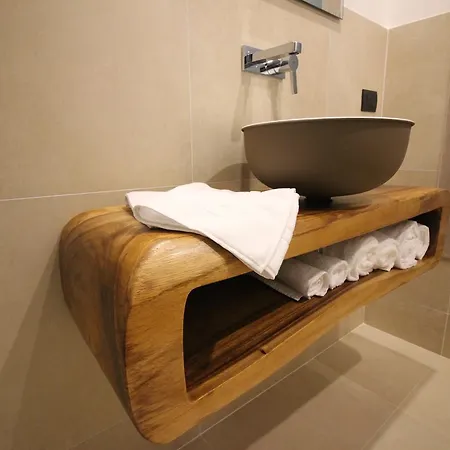 Almare' Bed & Breakfast 4*