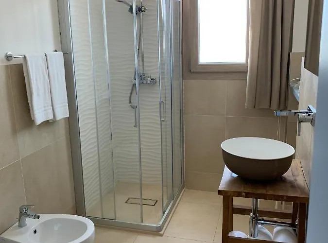 לינה וארוחת בוקר Almare' 4*