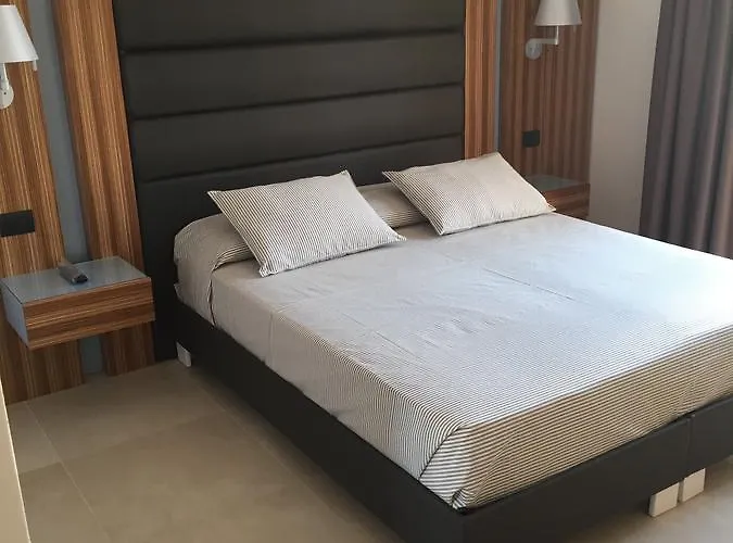 Almare' לינה וארוחת בוקר טורה סנטה סאבינה