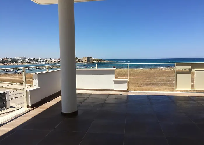 לינה וארוחת בוקר Almare' 4*