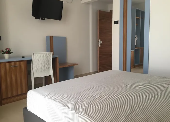 Almare' לינה וארוחת בוקר טורה סנטה סאבינה